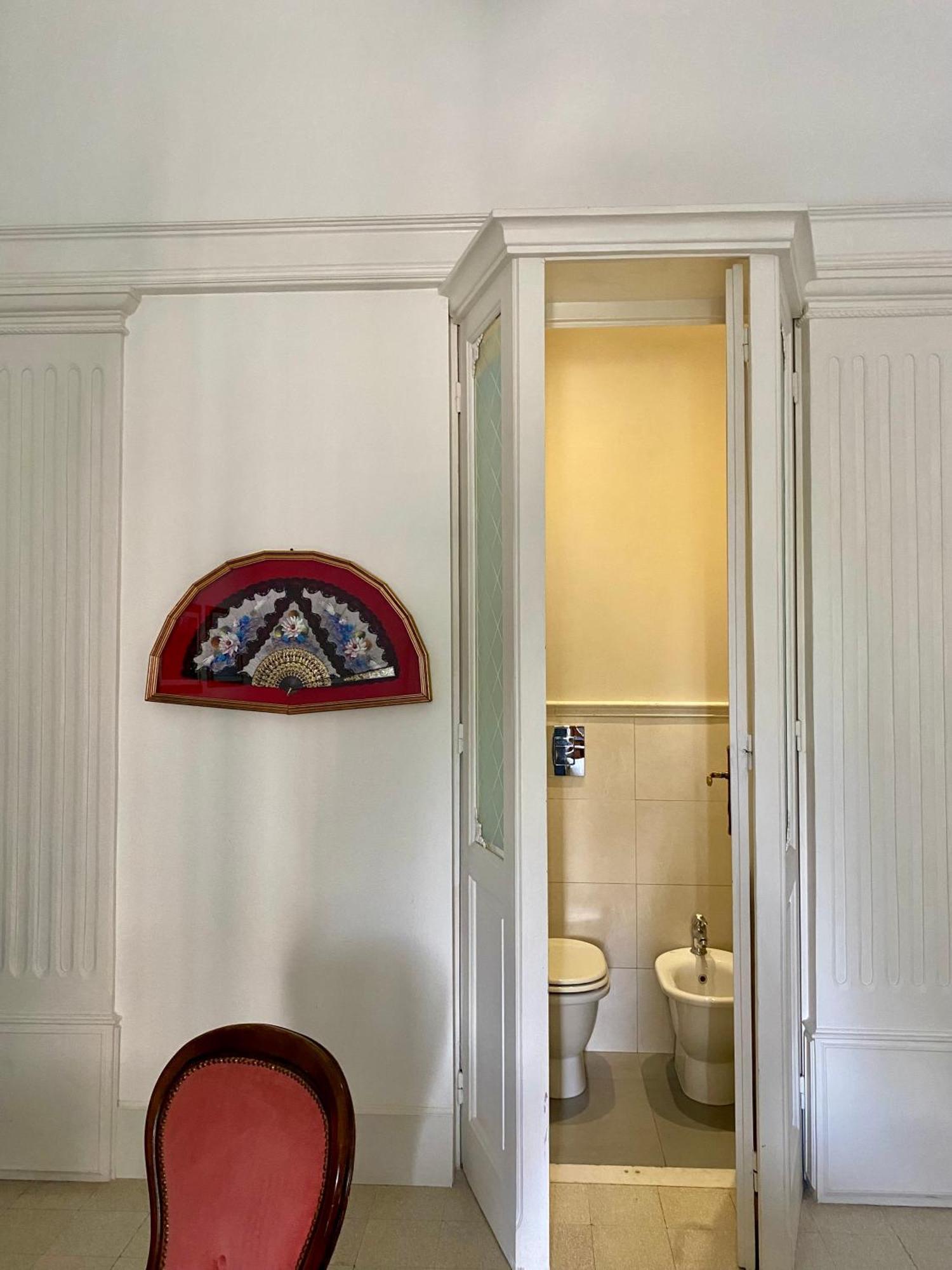 Deluxe Queen Suite