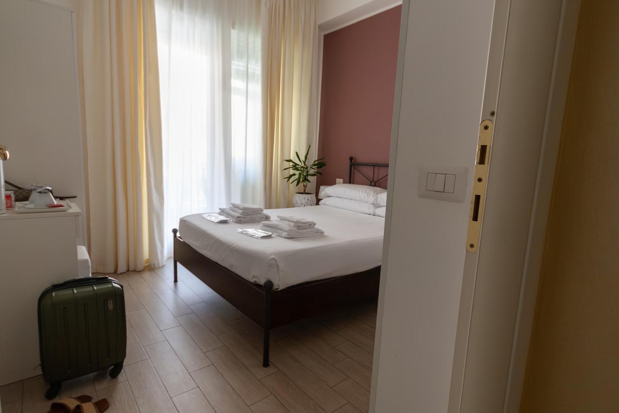 Economy Double Room,1611131321:JPEG