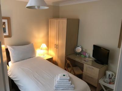 Twin Room with Shower