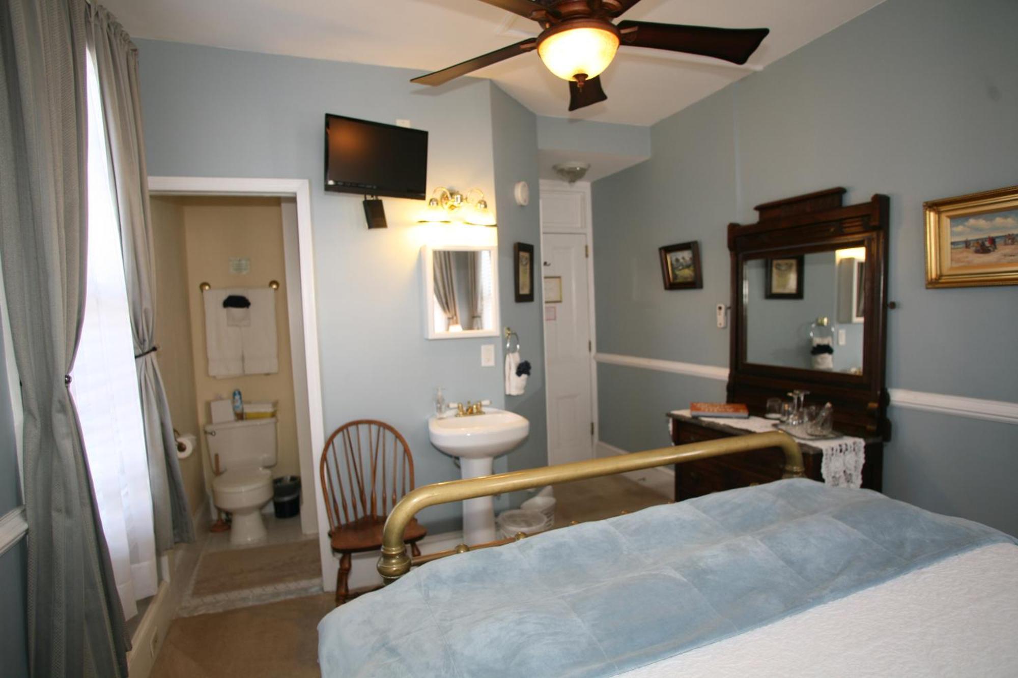 Queen Room