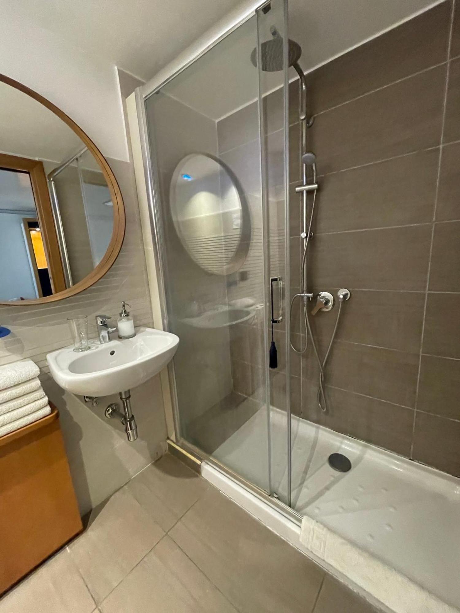 Double Room,1616786368:JPEG