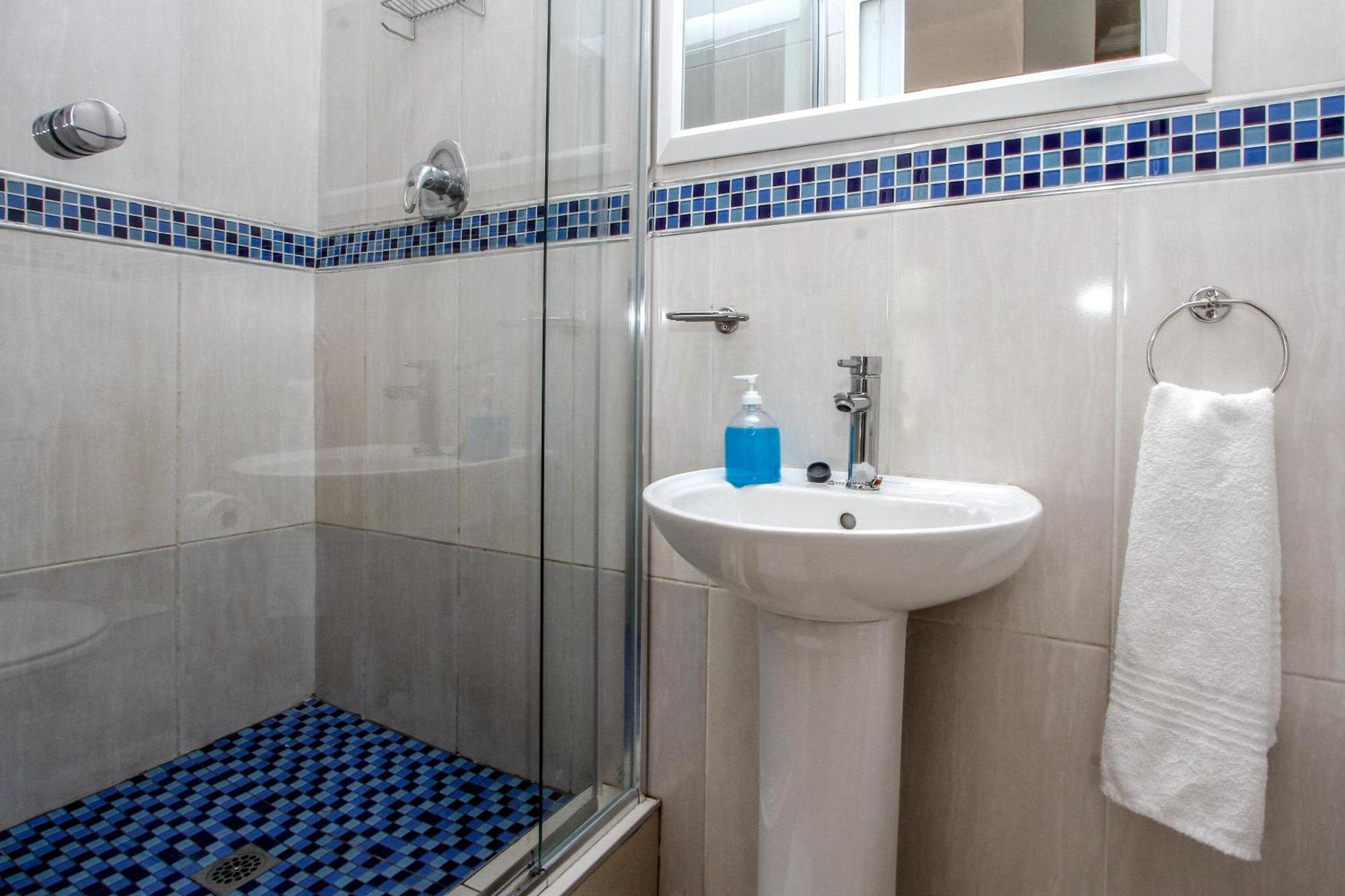 Double or Twin Room Bathroom