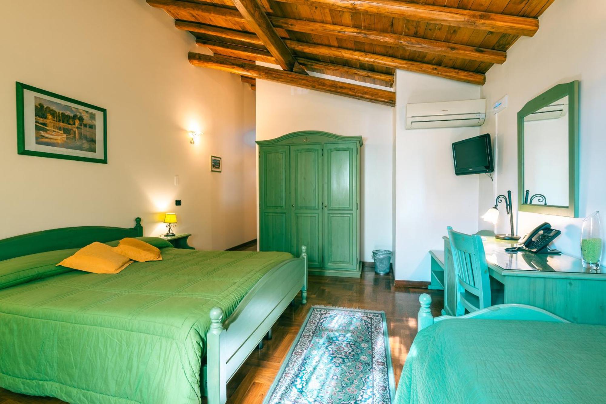Superior Triple Room