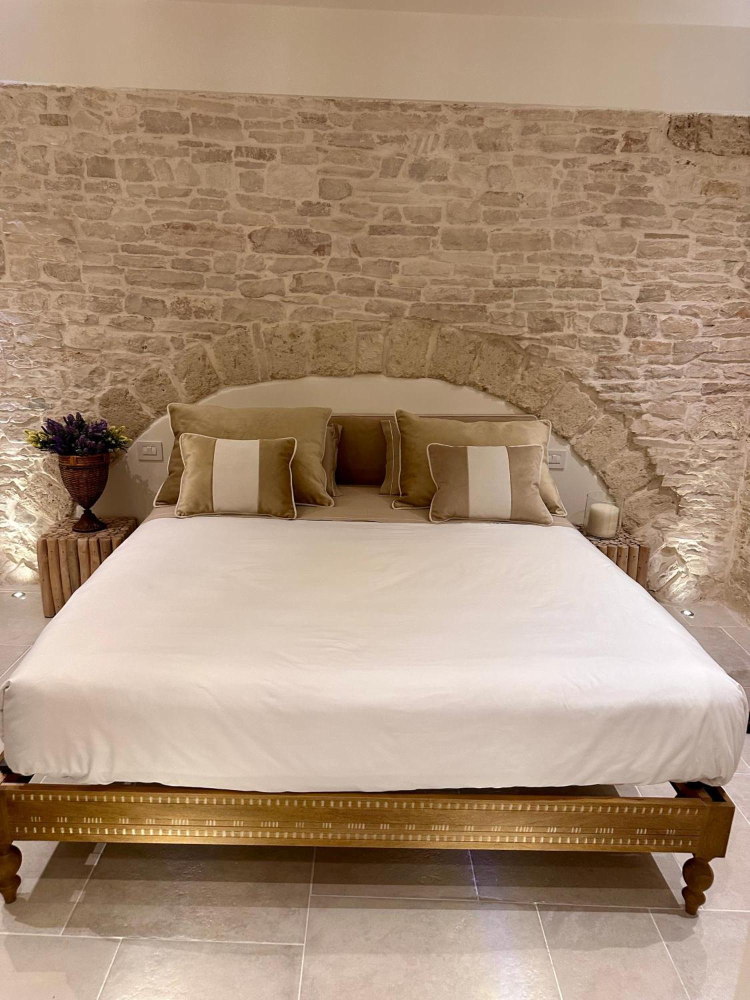 Queen Room Spa Bath