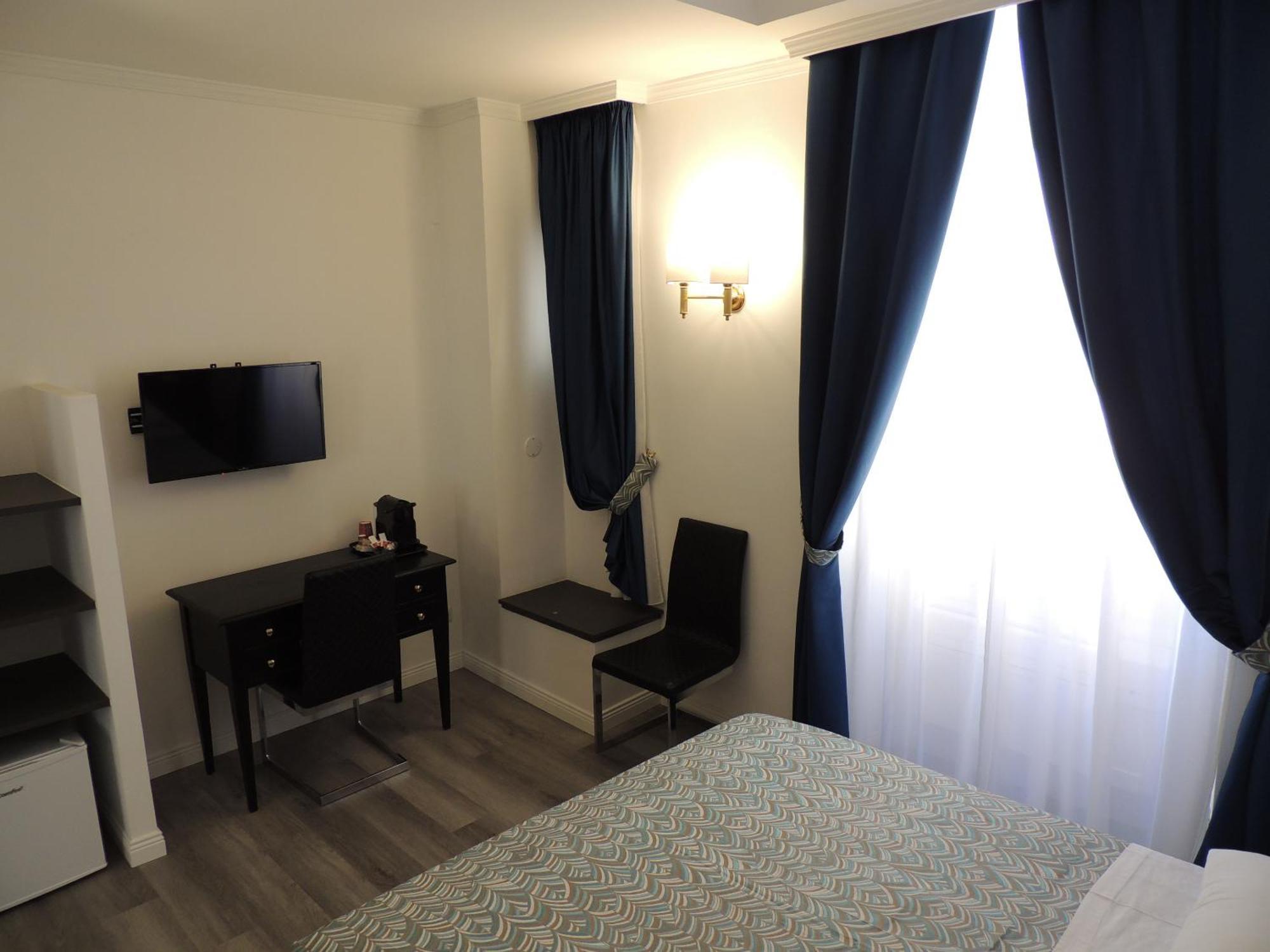 Superior Triple Room
