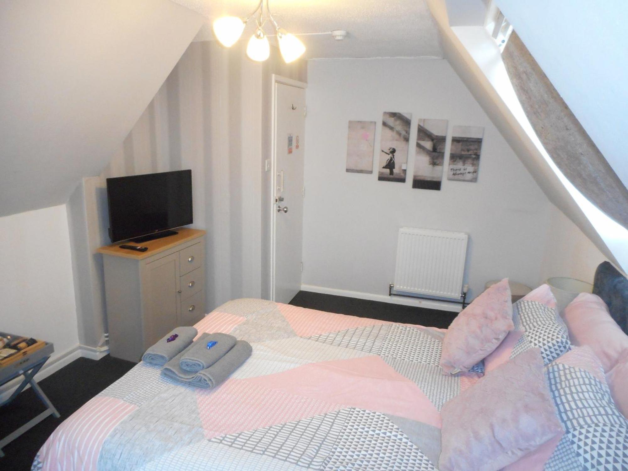Double Room with Private External Bathroom