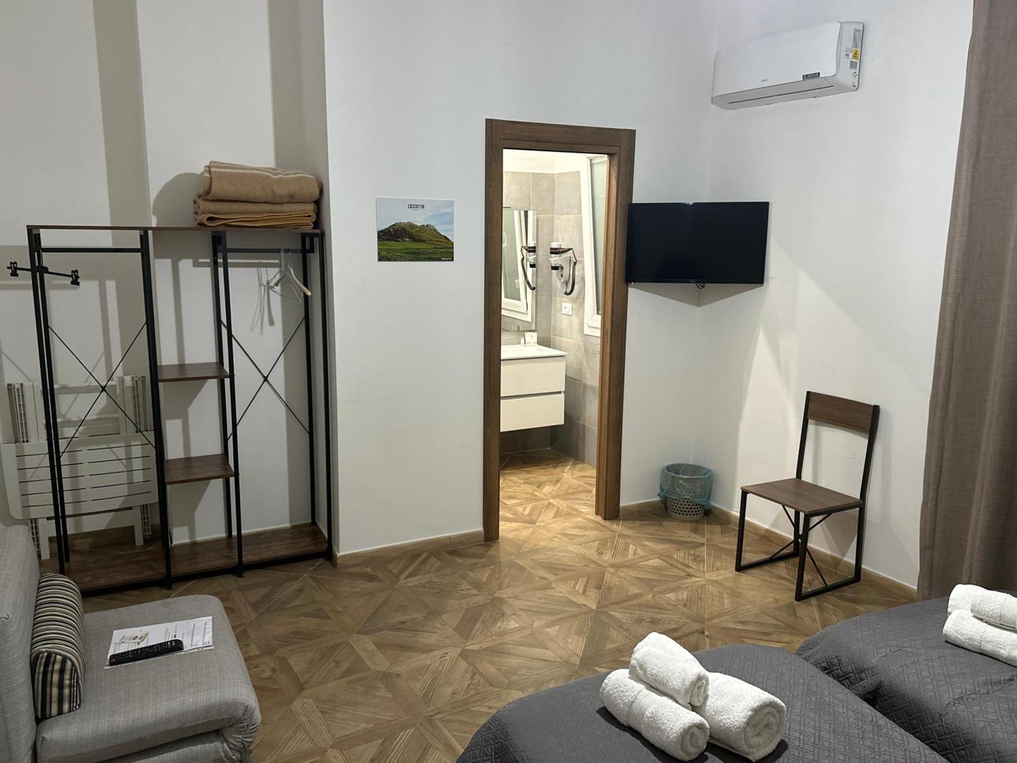 Large Twin Room