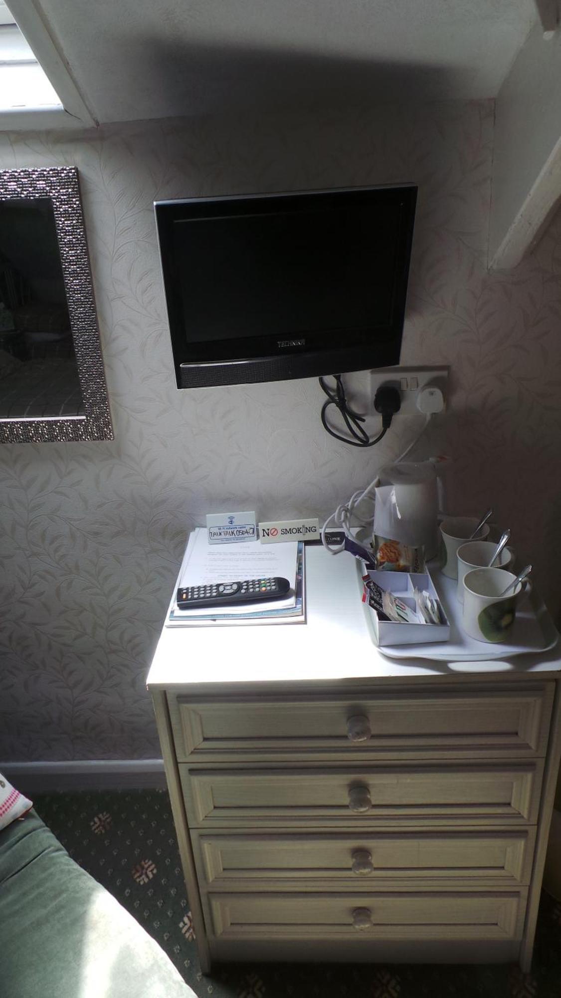 Triple Room with Private Bathroom