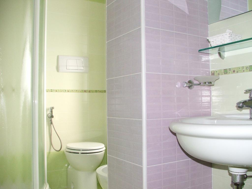 Camera Matrimoniale con Bagno Privato