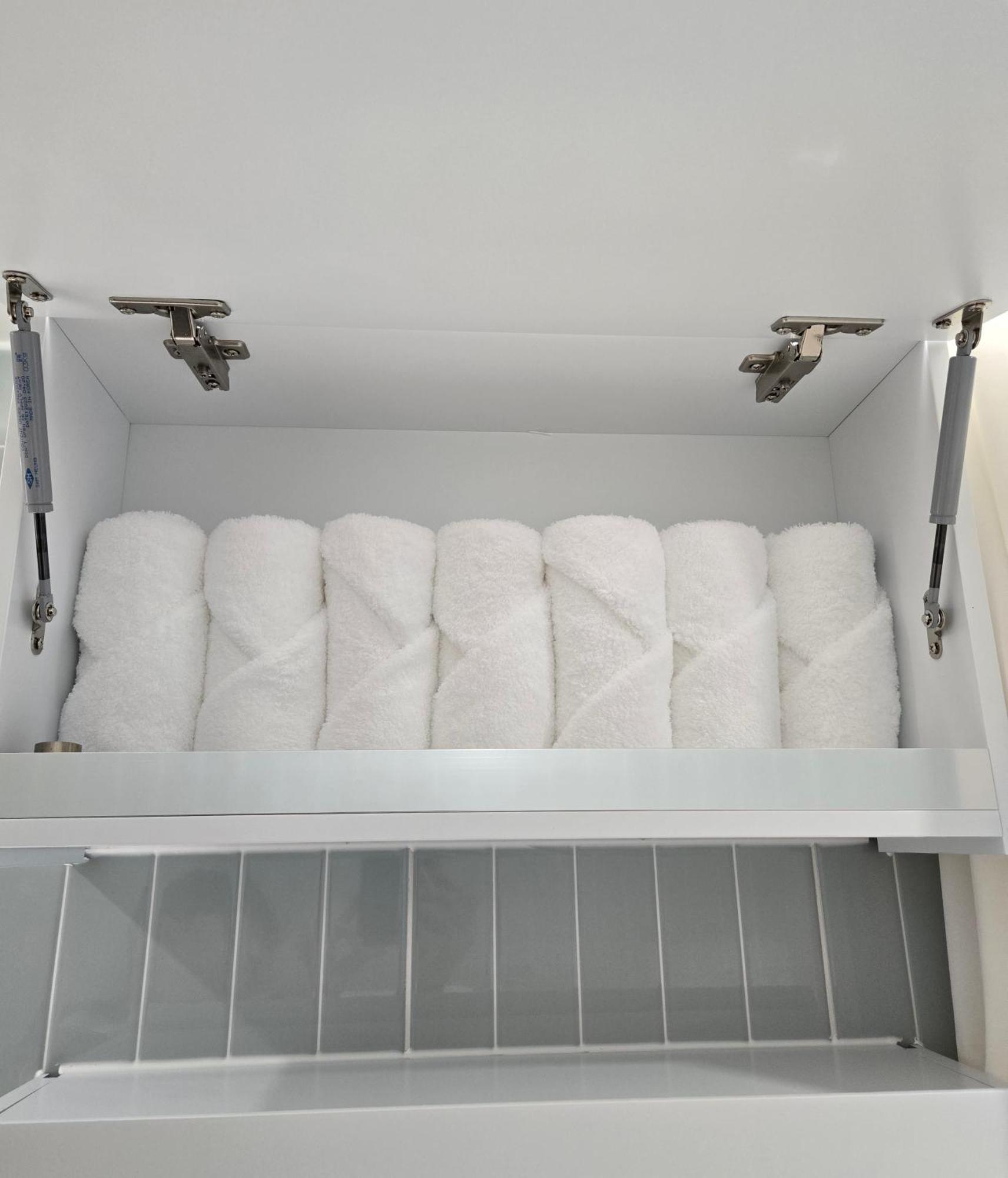 Twin Room Private Bathroom