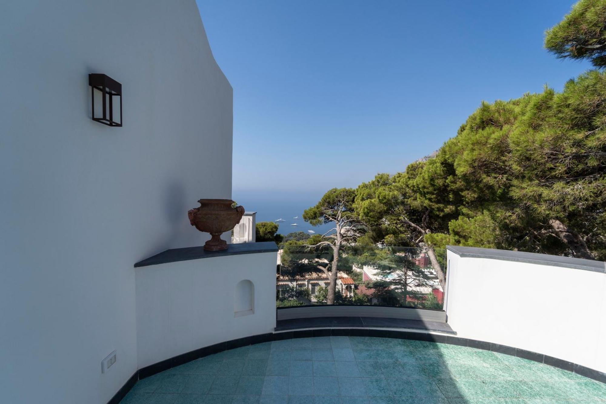 Deluxe Double Room with Balcony,1627880592:JPEG