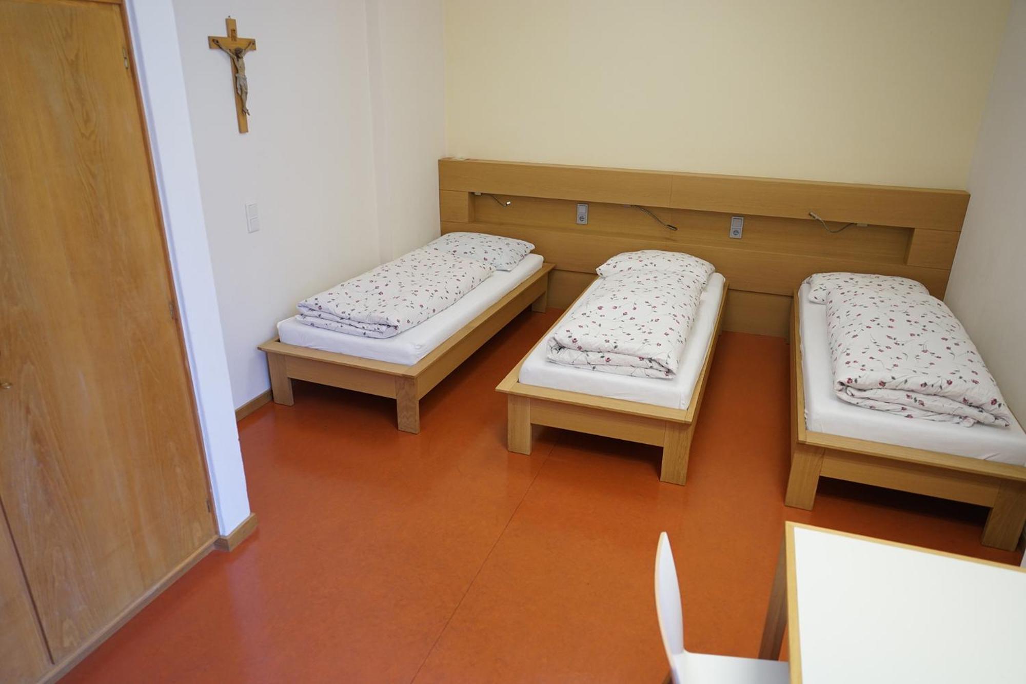 Standard Triple Room,1628627494:JPEG