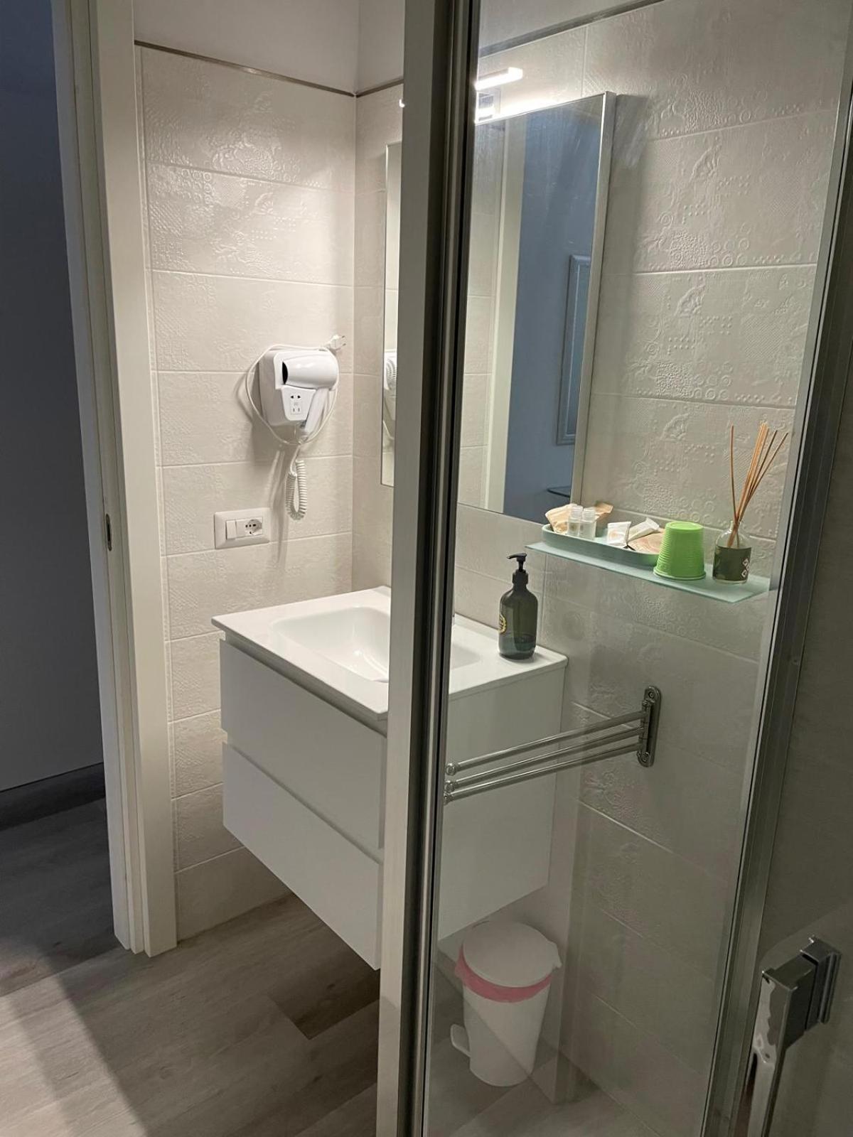 Double Room Private Bathroom