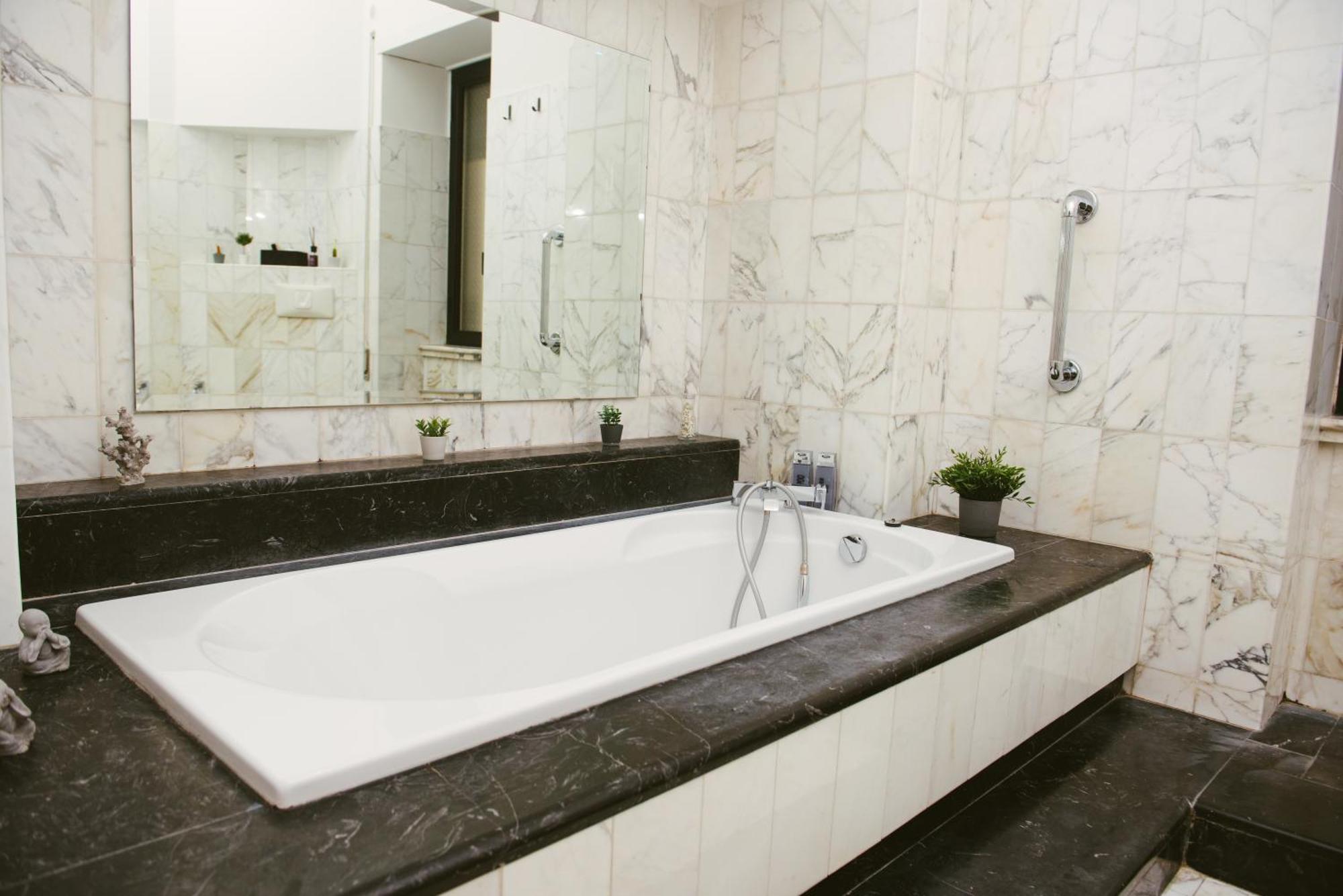 Two Double Rooms Private External Bathroom