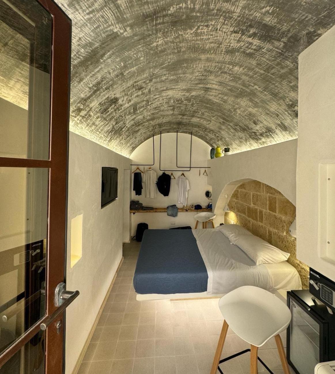 Double Room,1629829139:JPEG