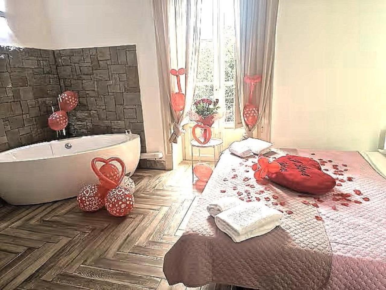Deluxe Double Room Bath