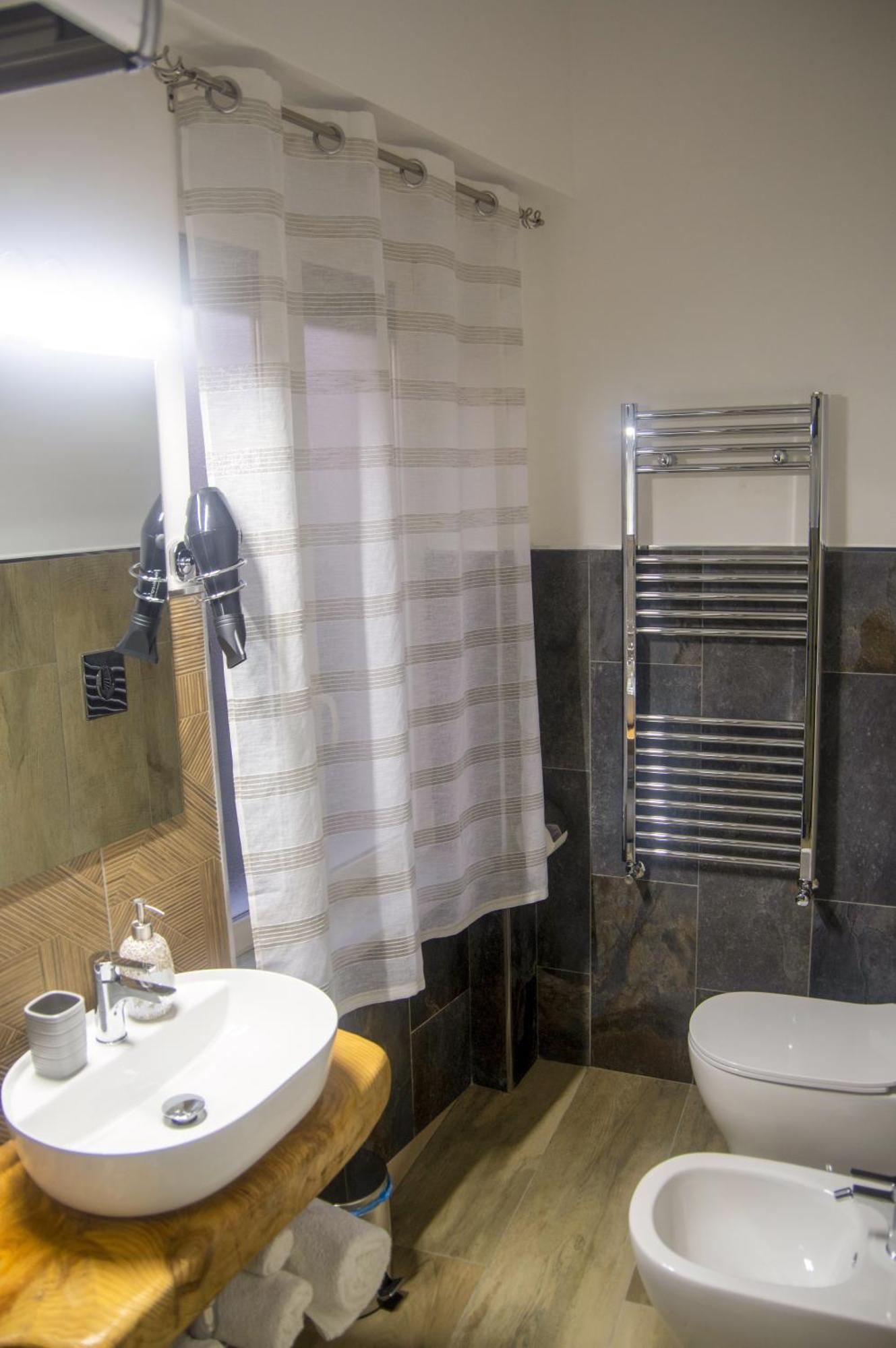 Large Double or Twin Room
