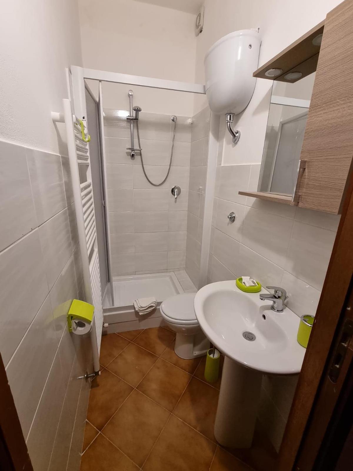 Camera Singola Standard con Bagno in Comune