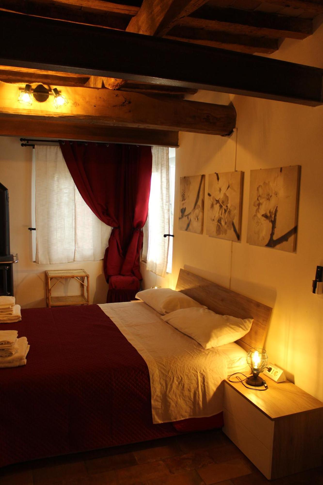 Double Room Private Bathroom