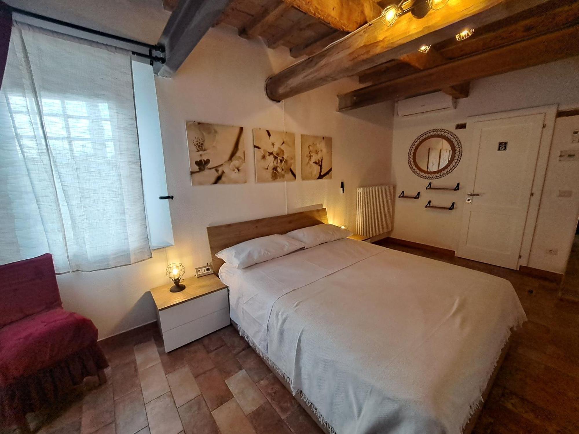 Double Room Private Bathroom