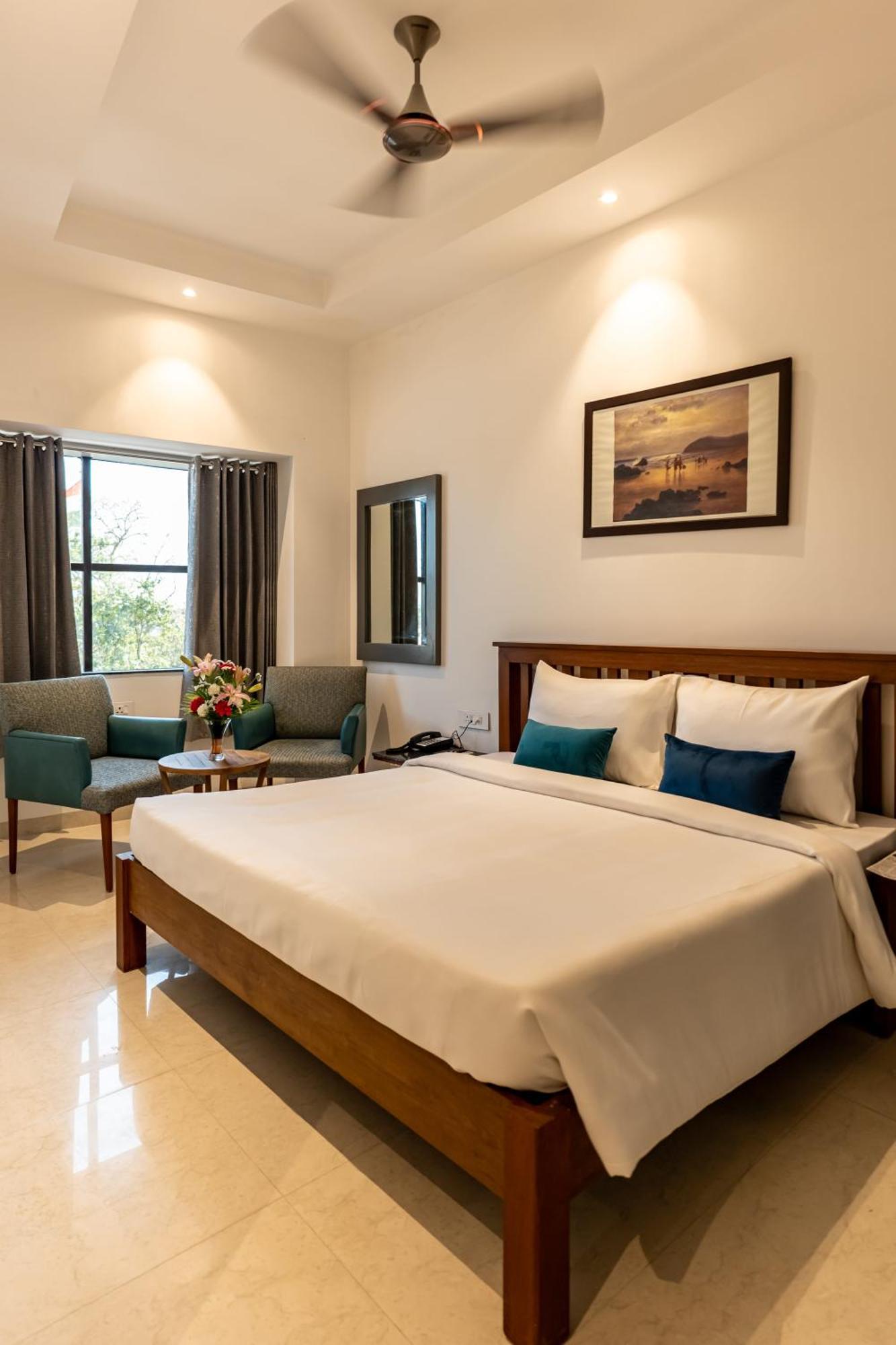 Deluxe King Room