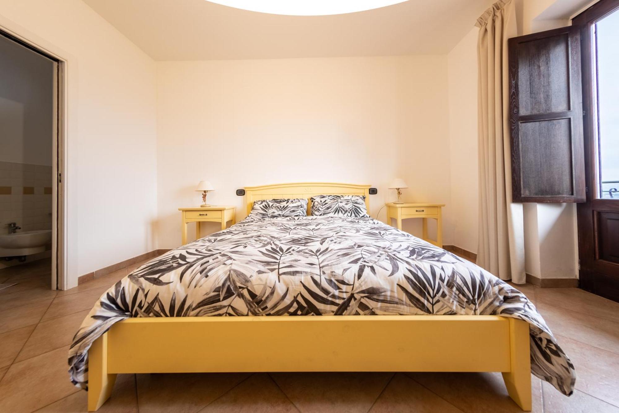 Double Room Mountain View