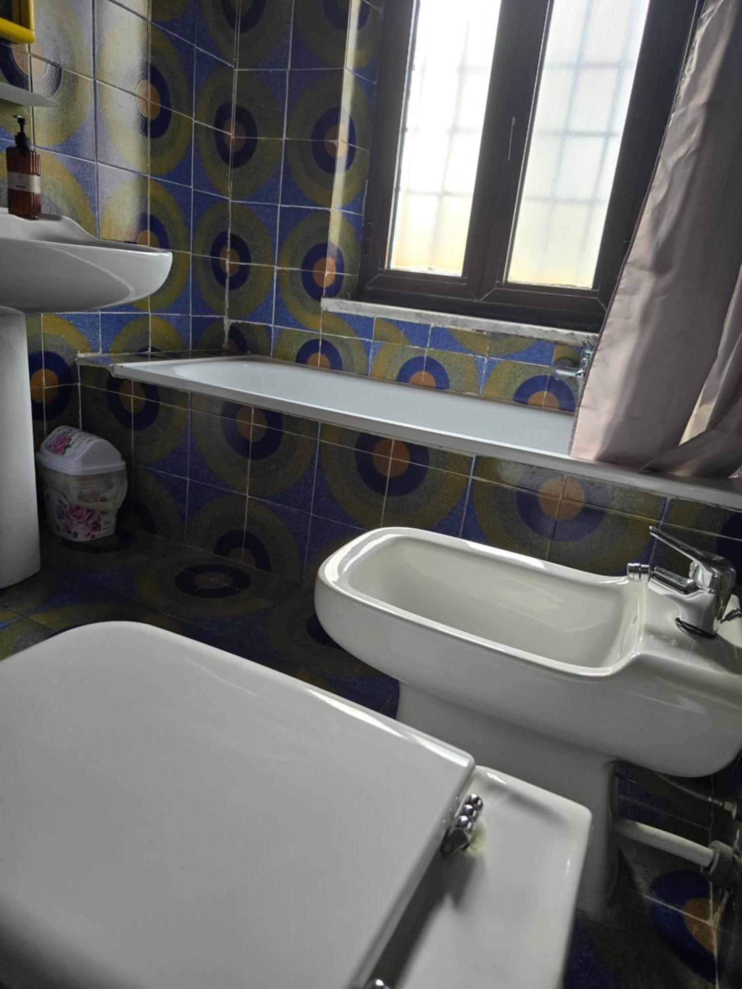 Single Room with Shared Bathroom