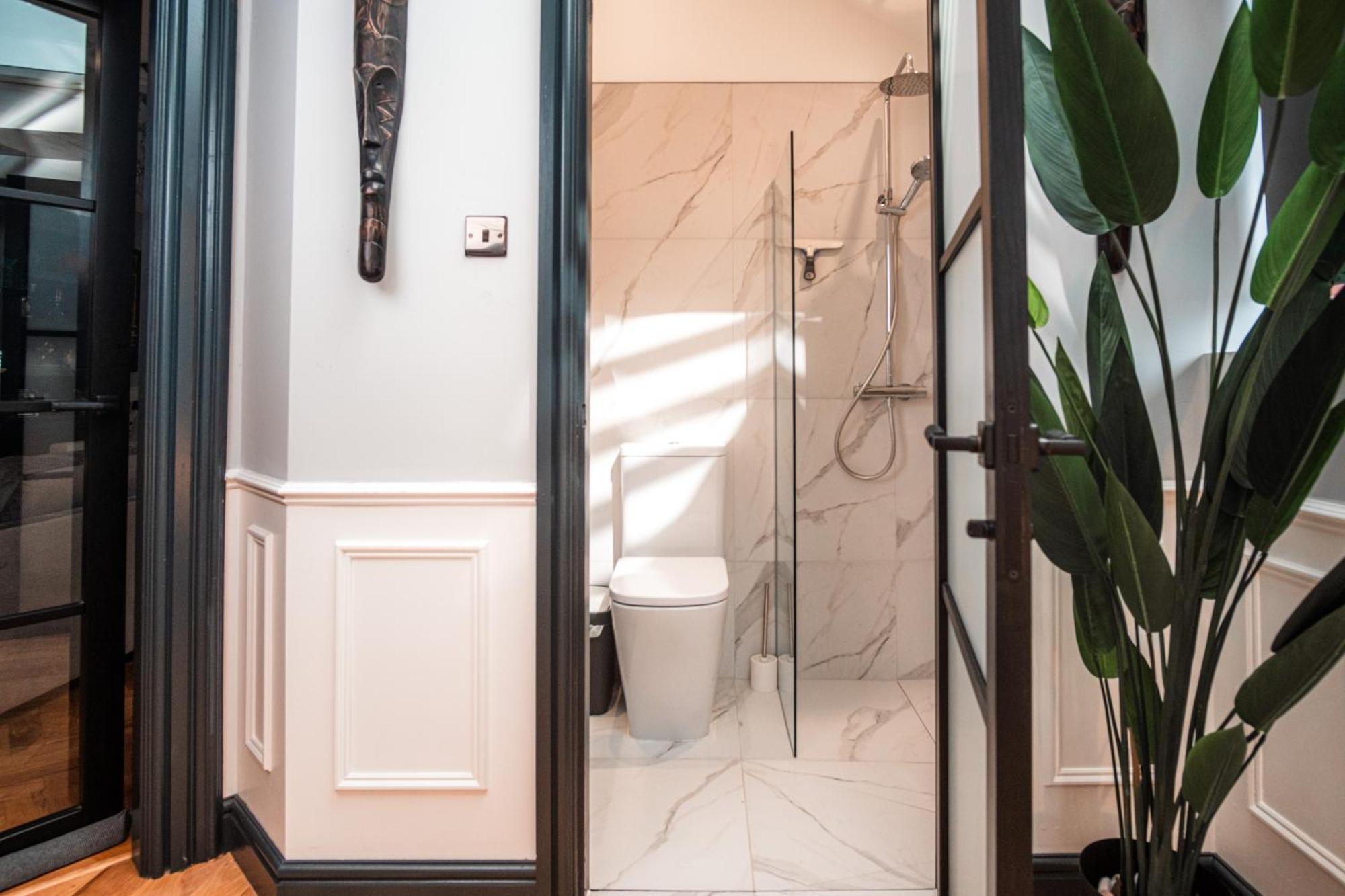 Double Room Private Bathroom