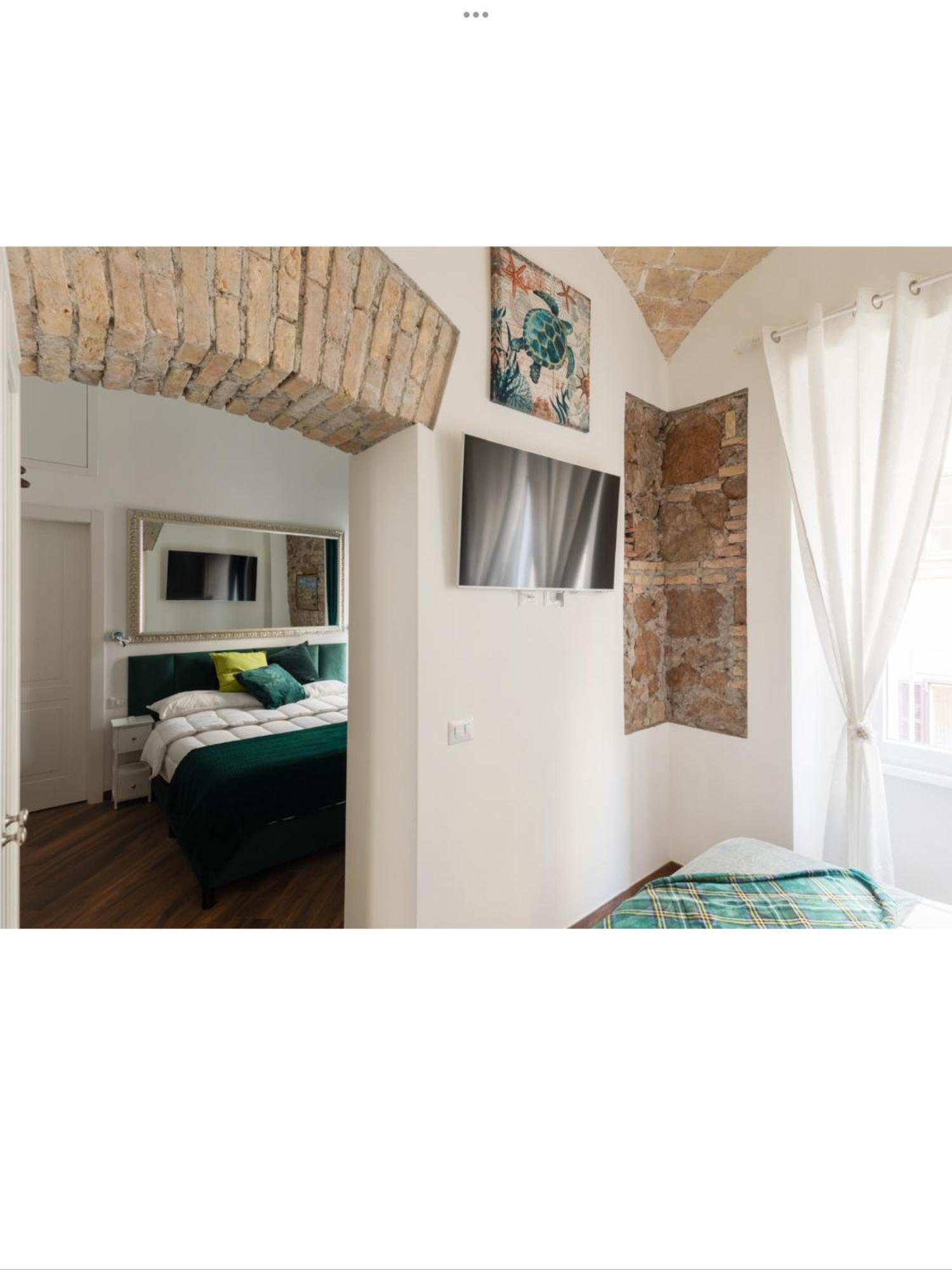 Deluxe Room,1639440693:JPEG