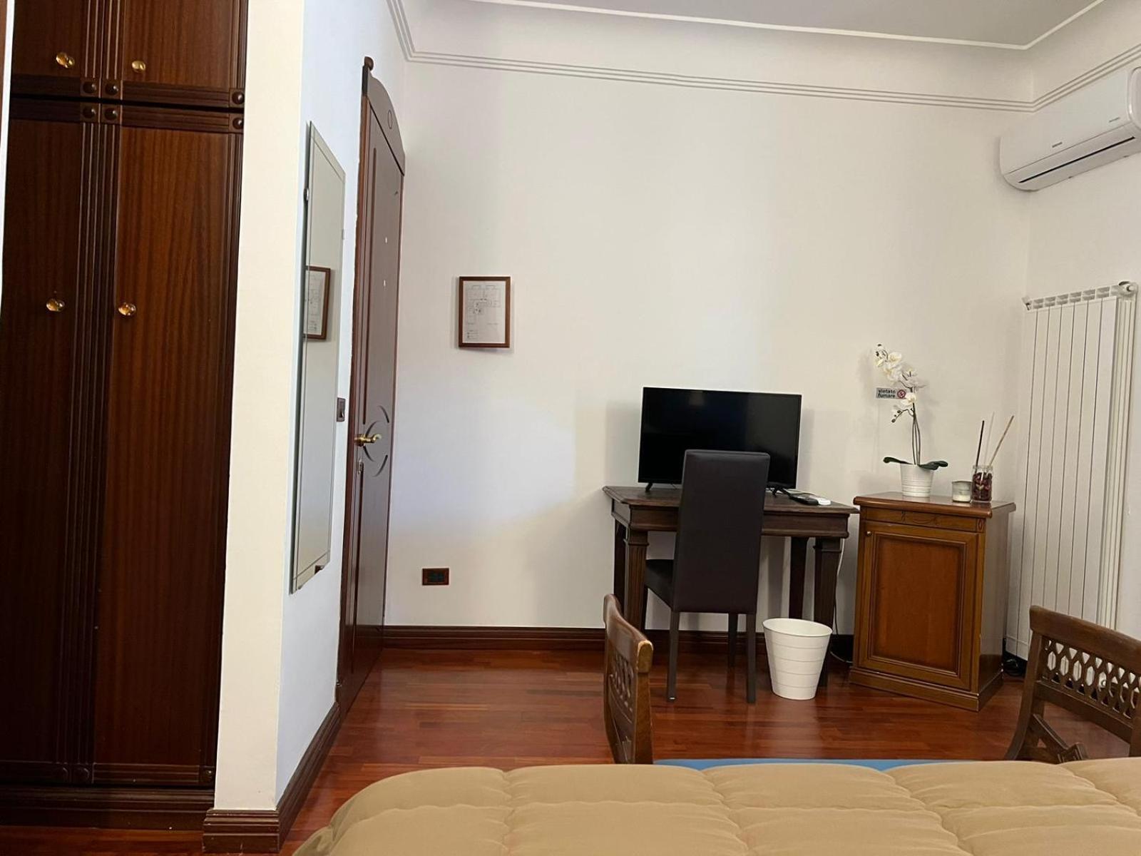 Double Room with Balcony,1639480055:JPEG