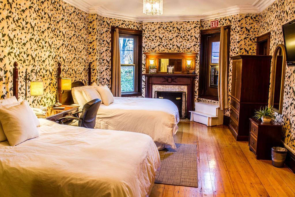 Deluxe Double Room with Two Double Beds