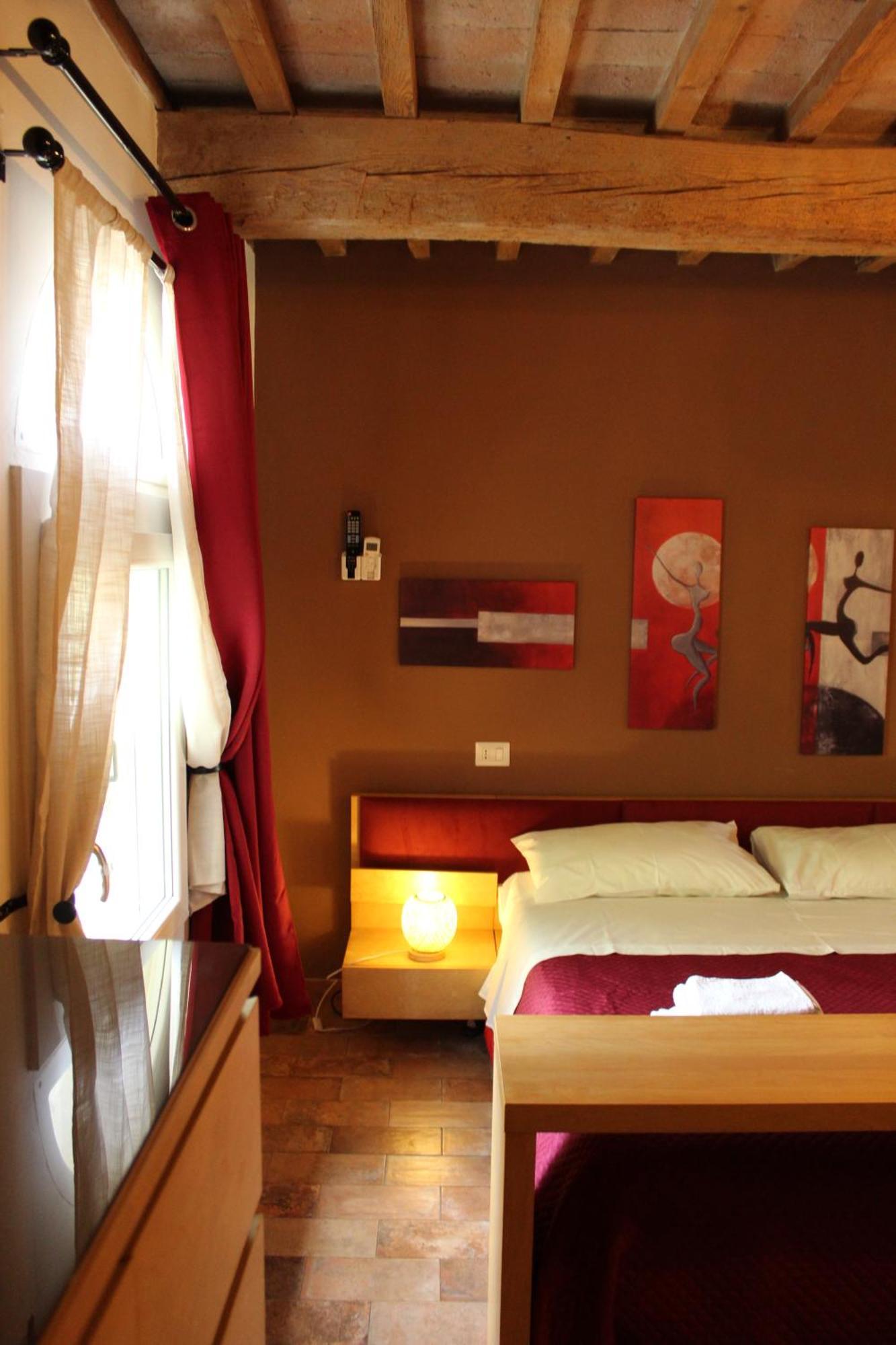 Deluxe Double or Twin Room