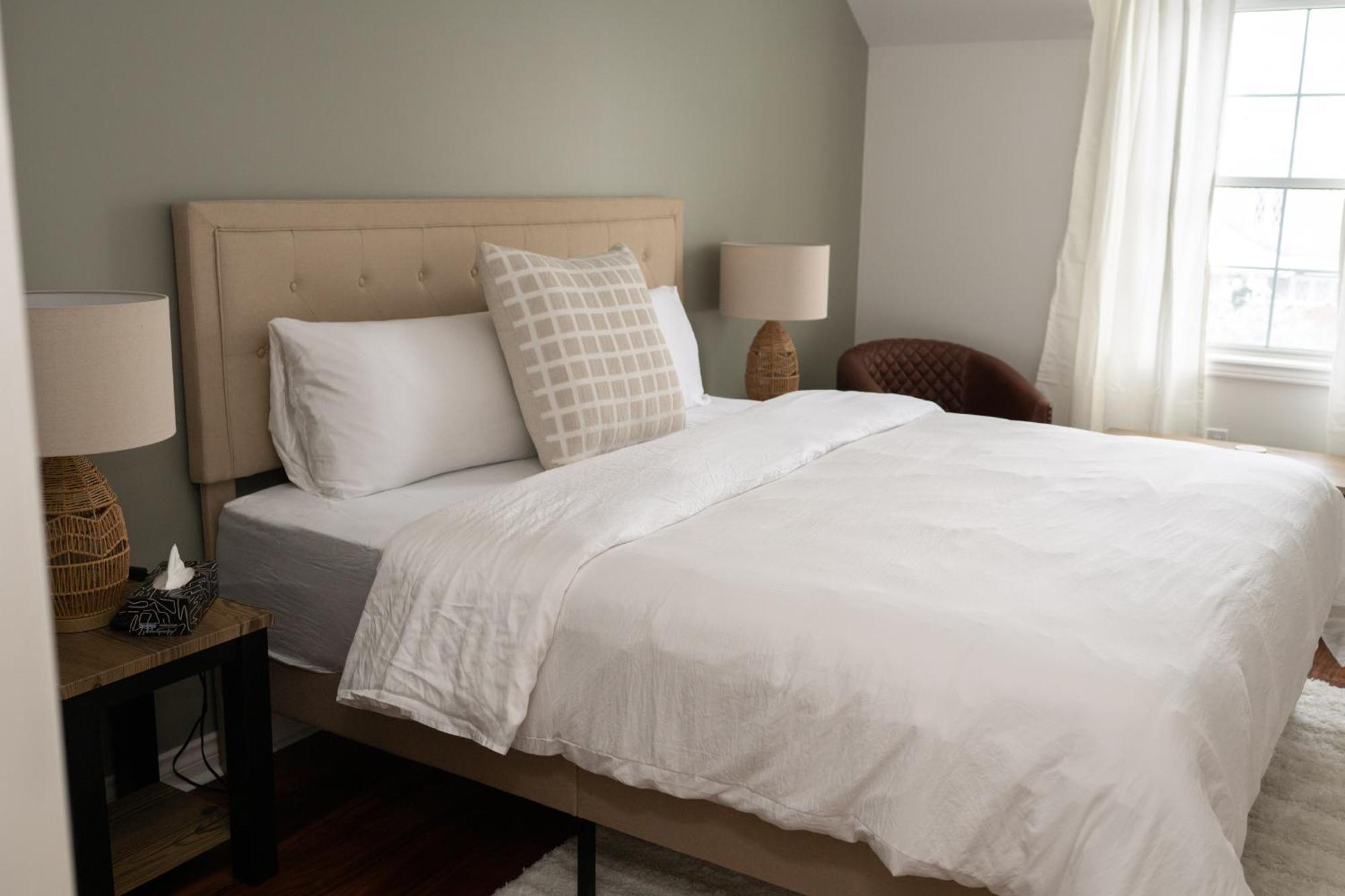 Standard King Room