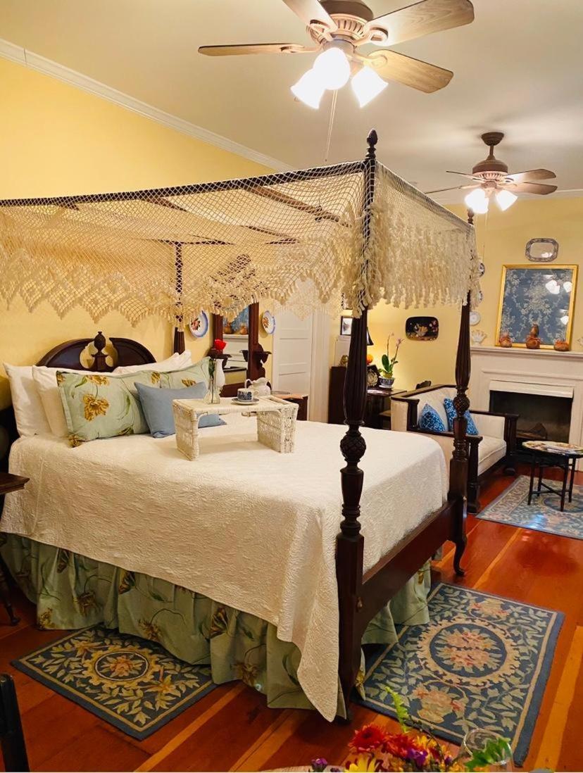 Queen Suite