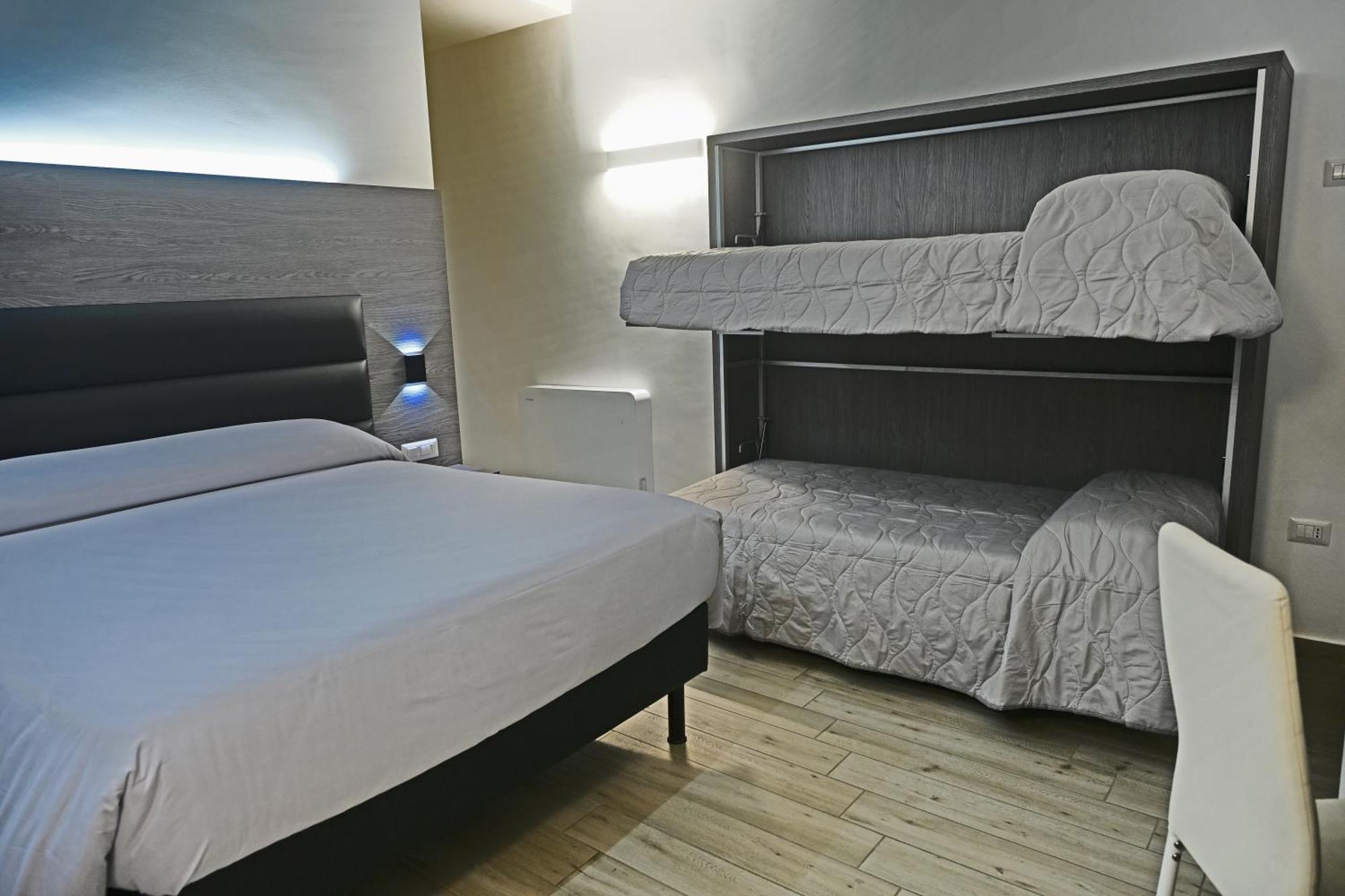 Quadruple Room Private Bathroom