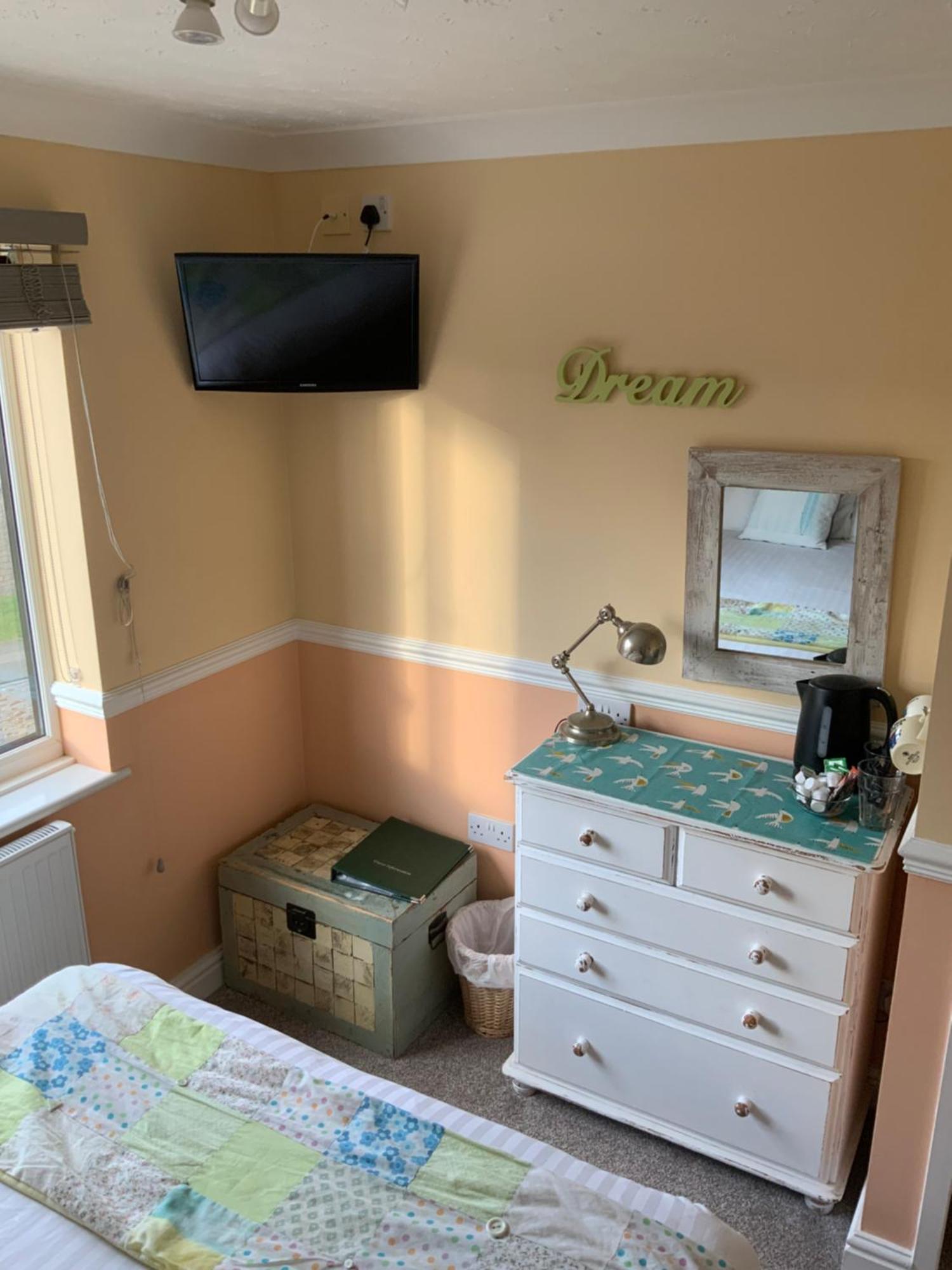 Small Double Room,1644435152:JPEG