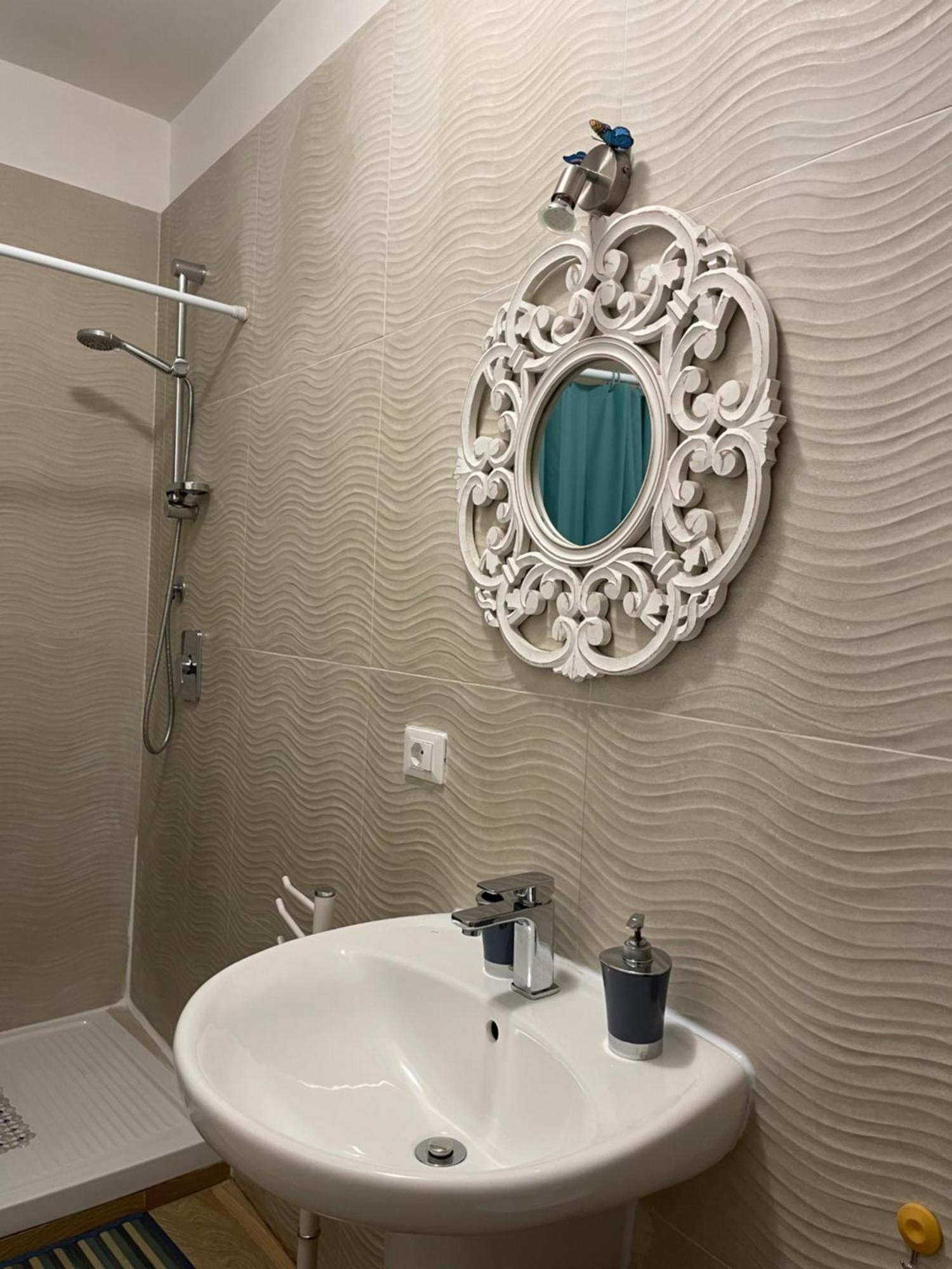 Double Room Private Bathroom
