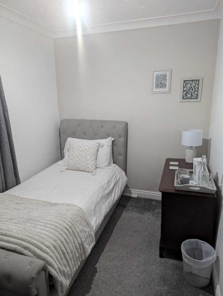 Economy Single Room