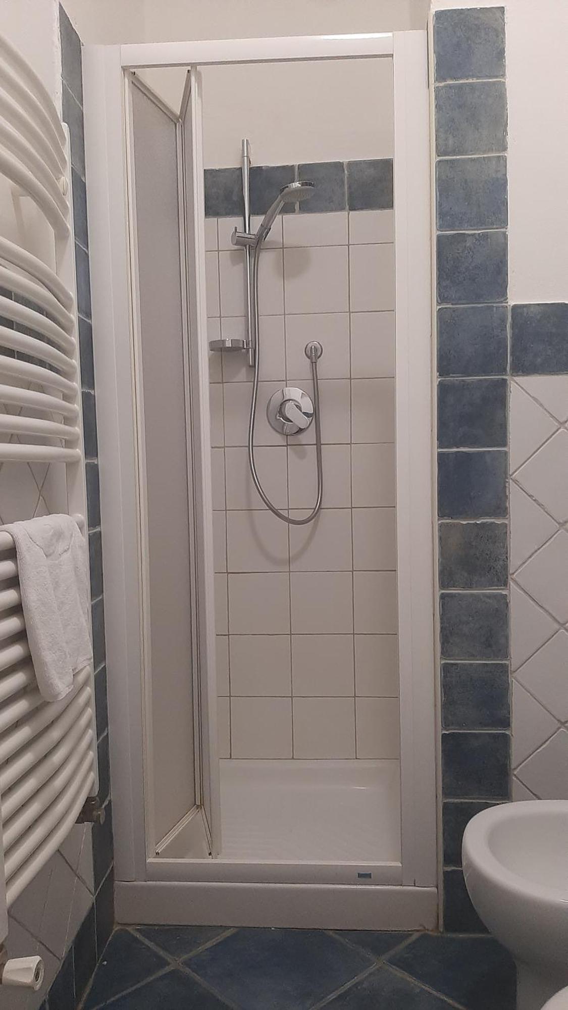 Single Room with Private External Bathroom,1649966249:JPEG