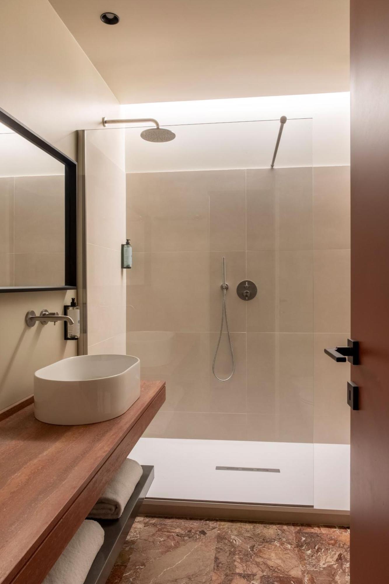 Deluxe Junior Suite