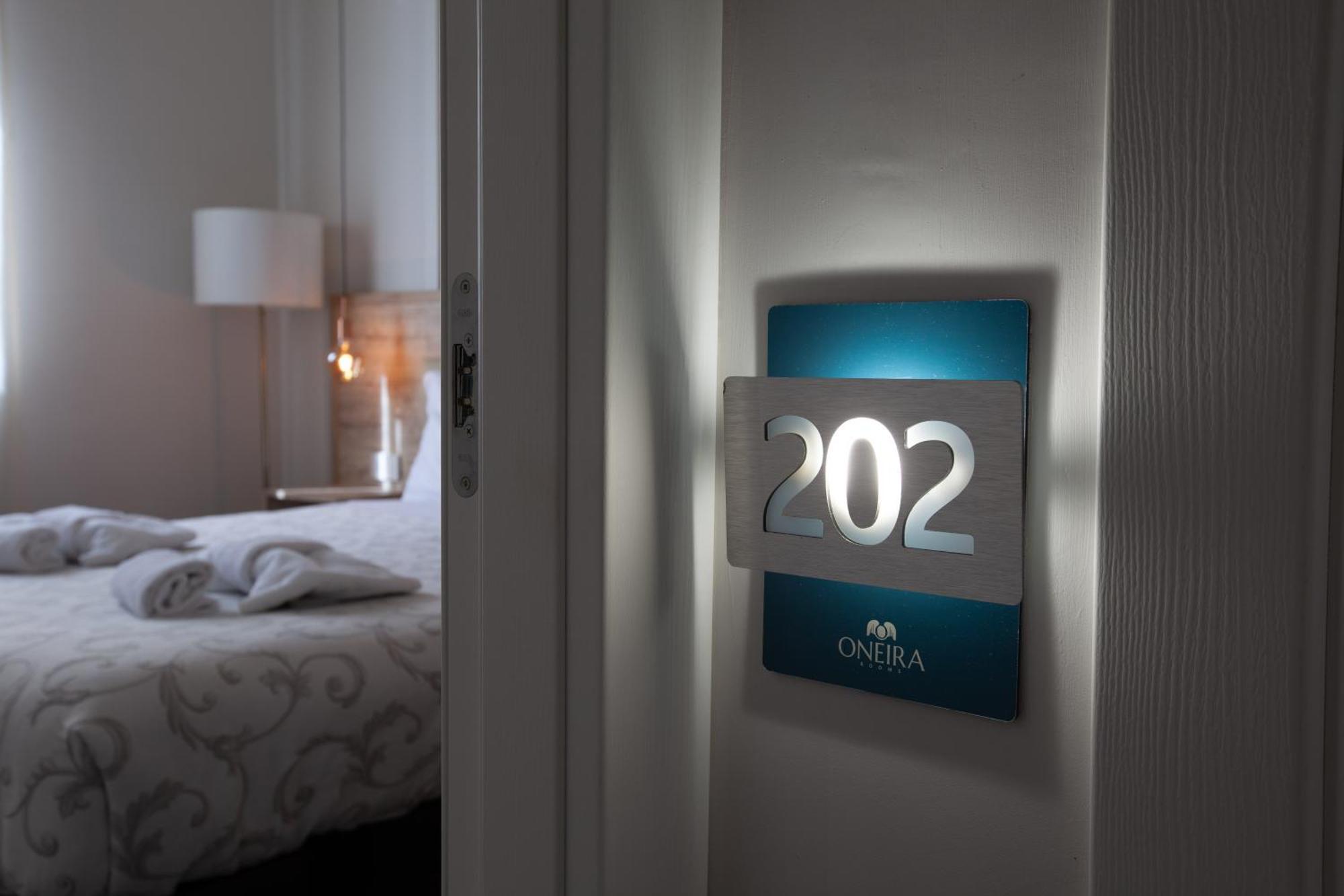 Deluxe Room,1656321236:JPEG