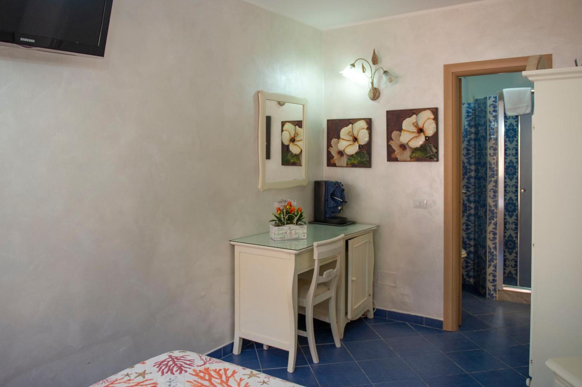 Queen Room