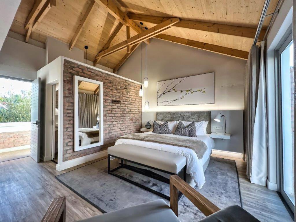 Suite with Garden View