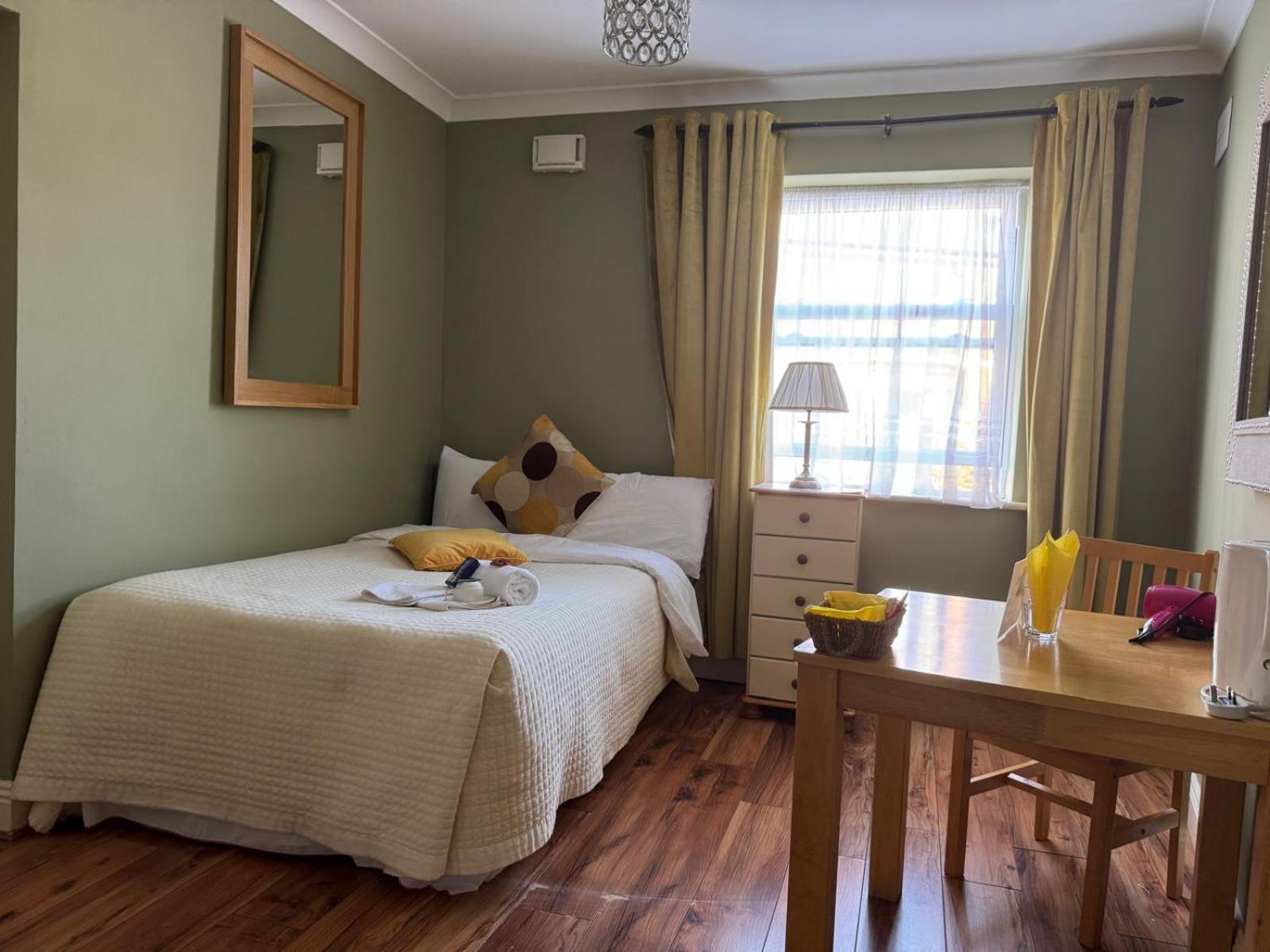 Double Room,1661631582:JPEG