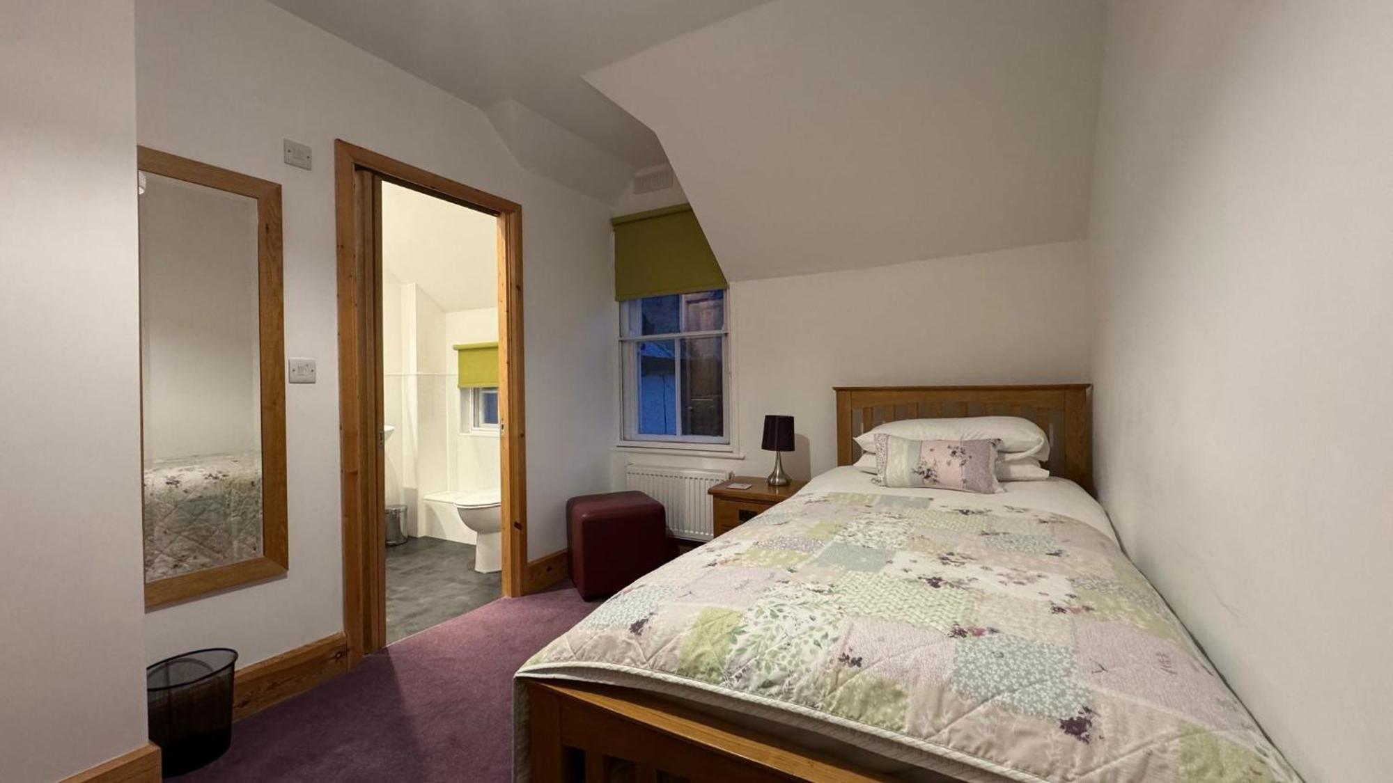 Standard Single Room with Shower