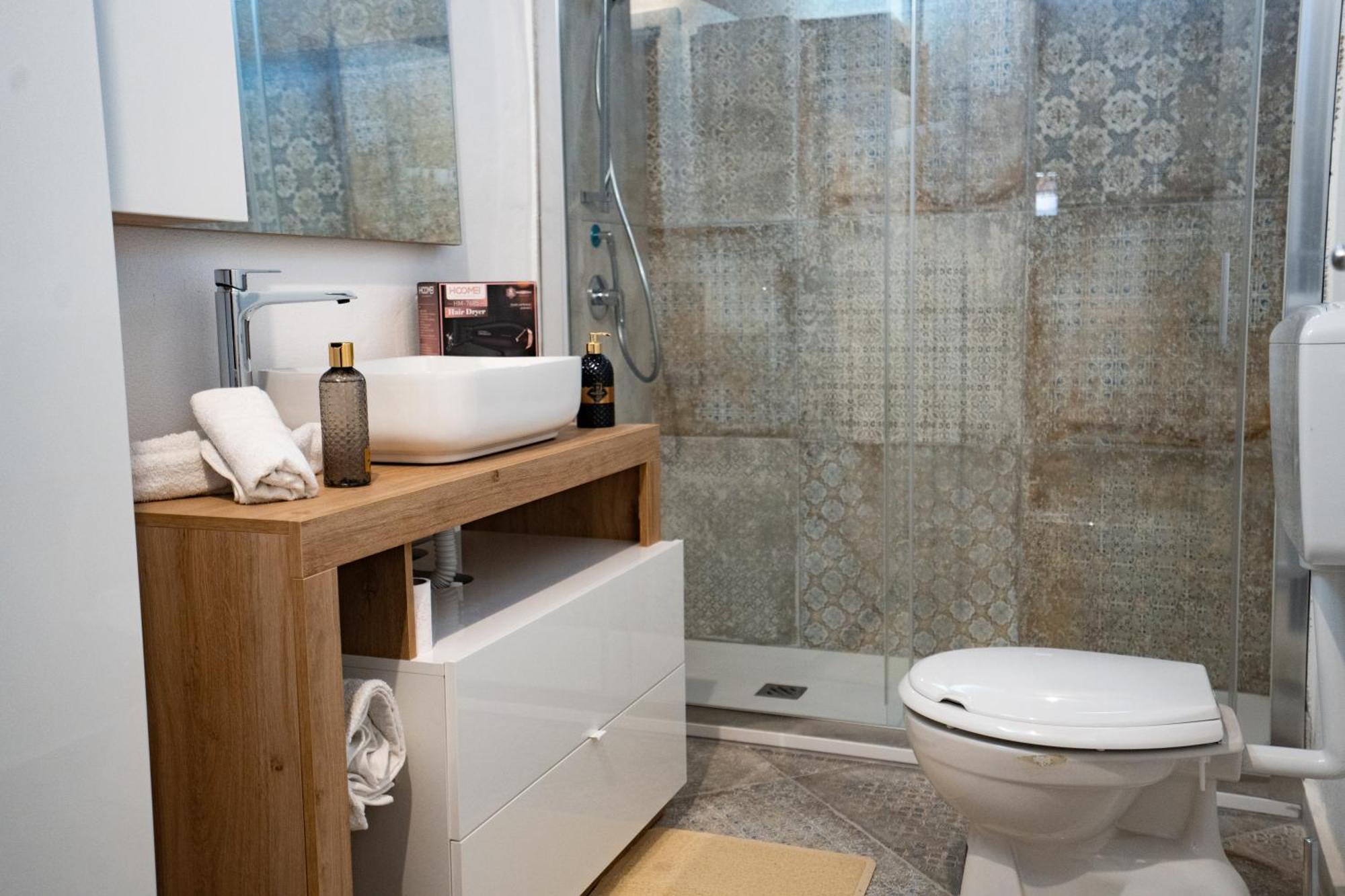 Camera Matrimoniale con Bagno Privato