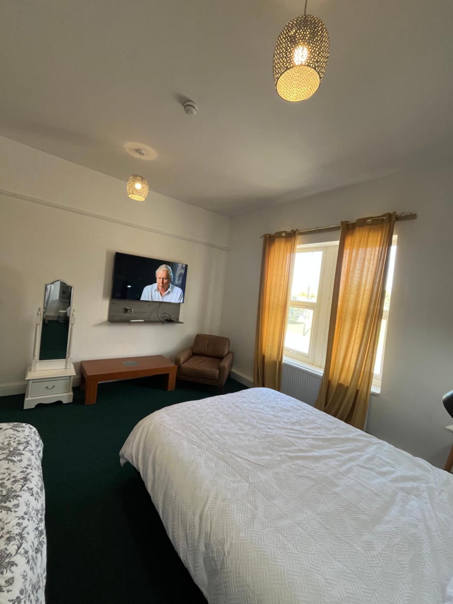 Large Double Room,1649354320:JPEG