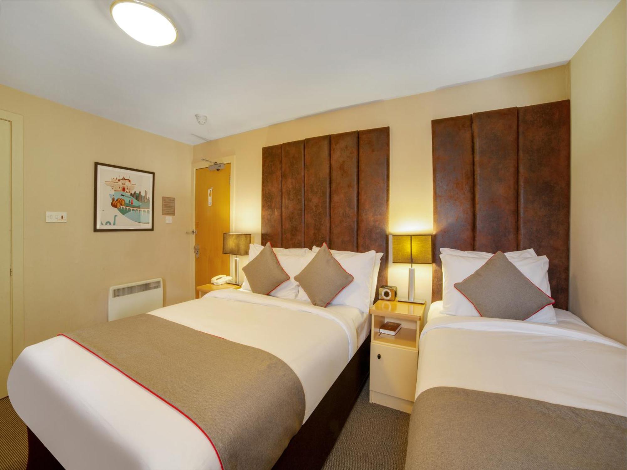 Deluxe Triple Room