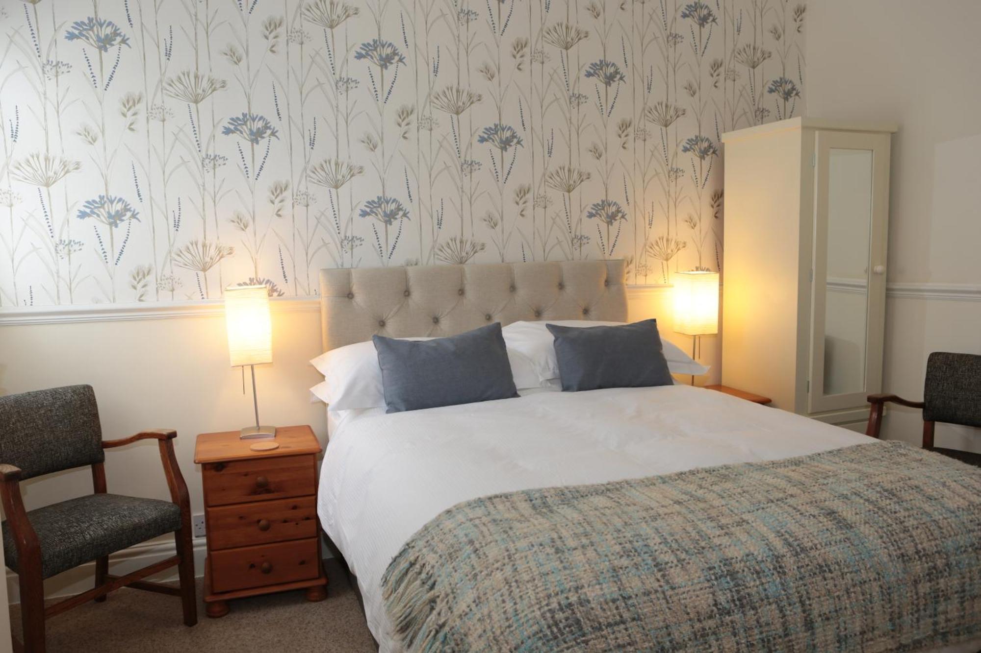 Deluxe Double Room Shower,1664668384:JPEG