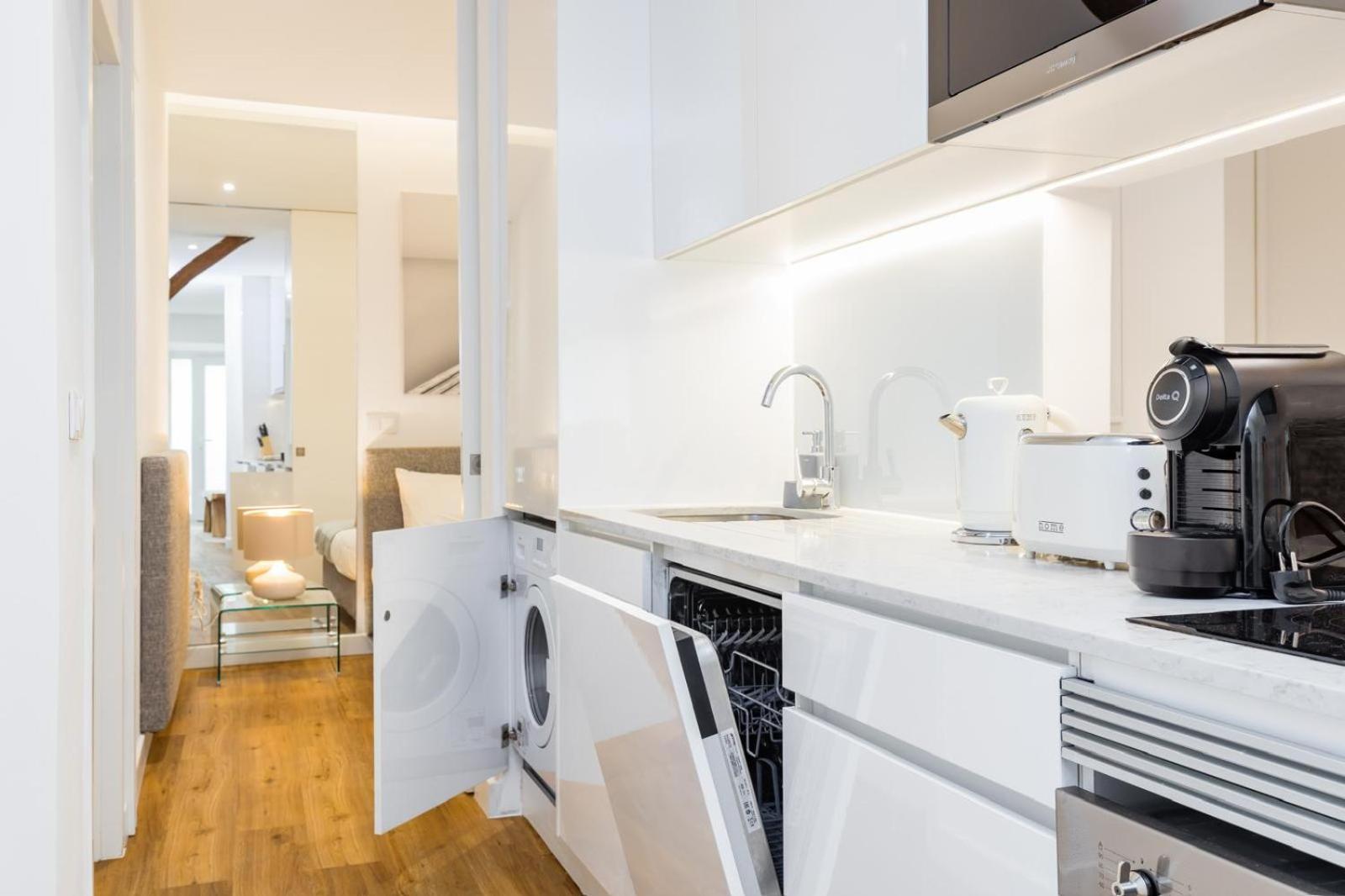 Deluxe Apartment,1665422877:JPEG